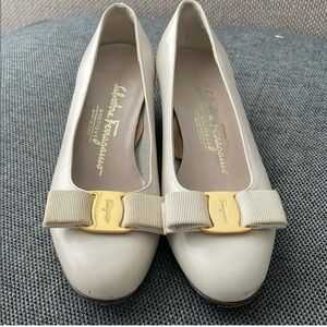 Vintage Salvatore Ferragamo Women's low heel